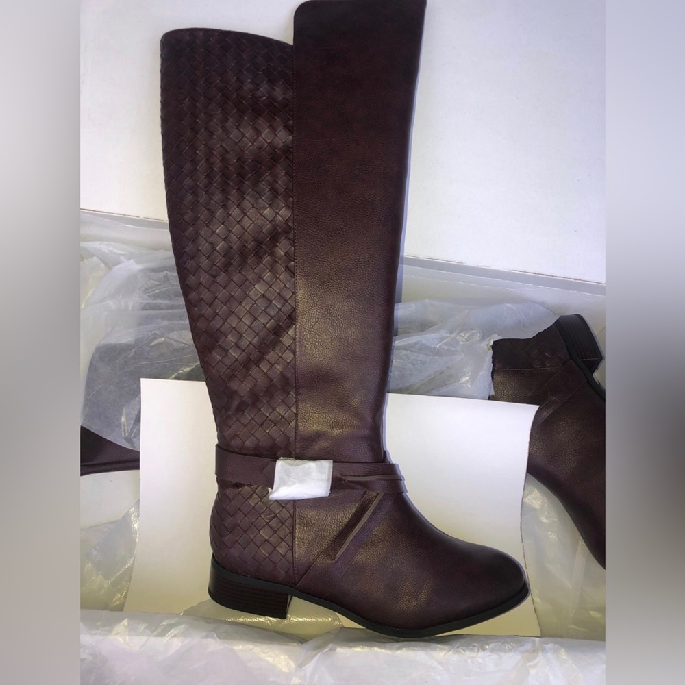 Brand New in Box Woman’s Knee High Boots - Size 11w - Coffee Bean Color